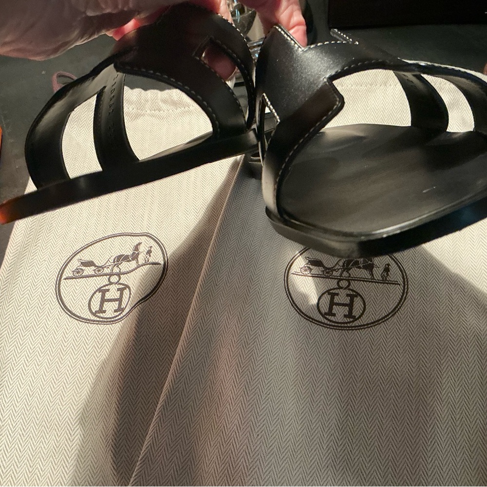 ‼️Authentic Hermès Oran Black Leather Slide Sandals EU39.5 - Picture 4 of 8